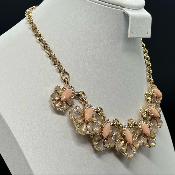 Chicoβs Gold Tone Statement Crystal Bib Necklace NWOT - Picture 2 of 6